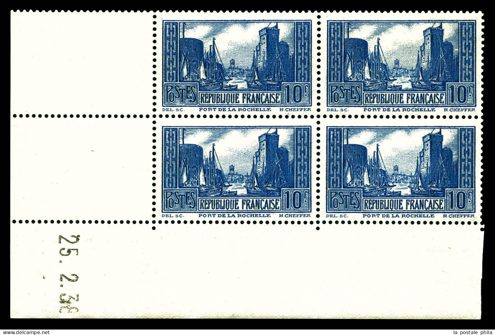 ** N°261, Port De La Rochelle, 10F Bleu En Bloc De Quatre Coin De Feuille Daté Du 25/2/38, TB (certificat)  Qualité: **  - 1930-1939