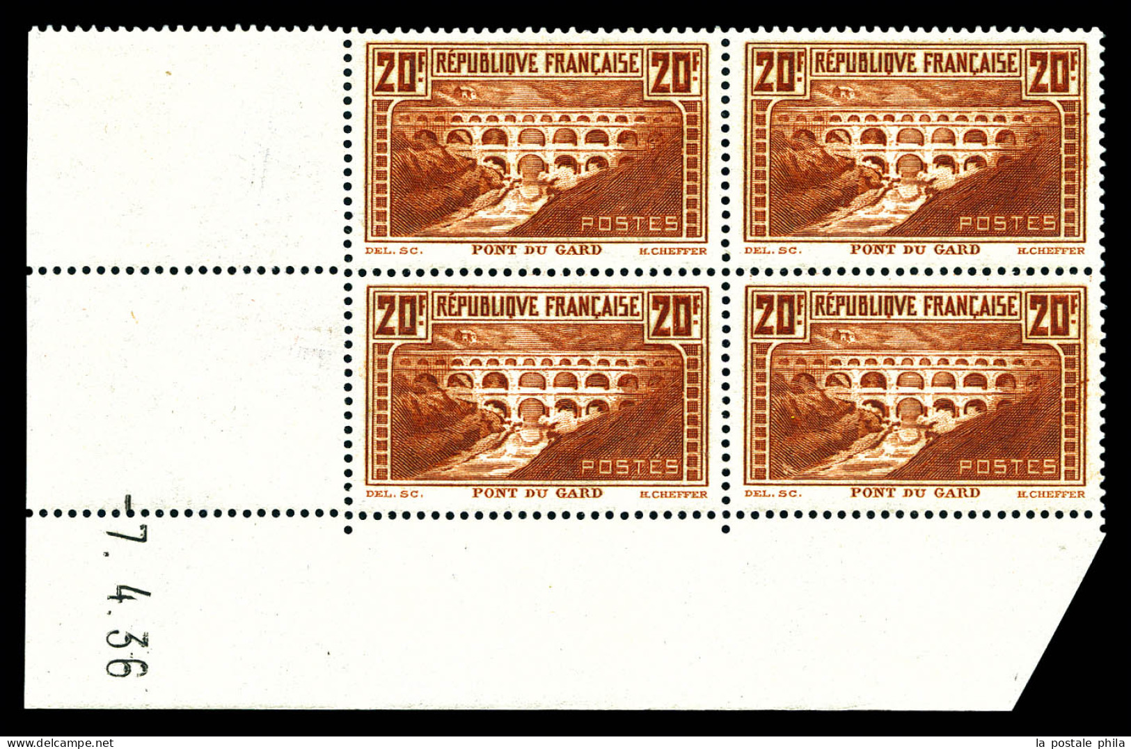 ** N°262, Pont Du Gard, 20F Chaudron Type IIB En Bloc De Quatre Coin De Feuille Daté Du 7.4.36 (charnière Sur Bdf), TB ( - 1930-1939