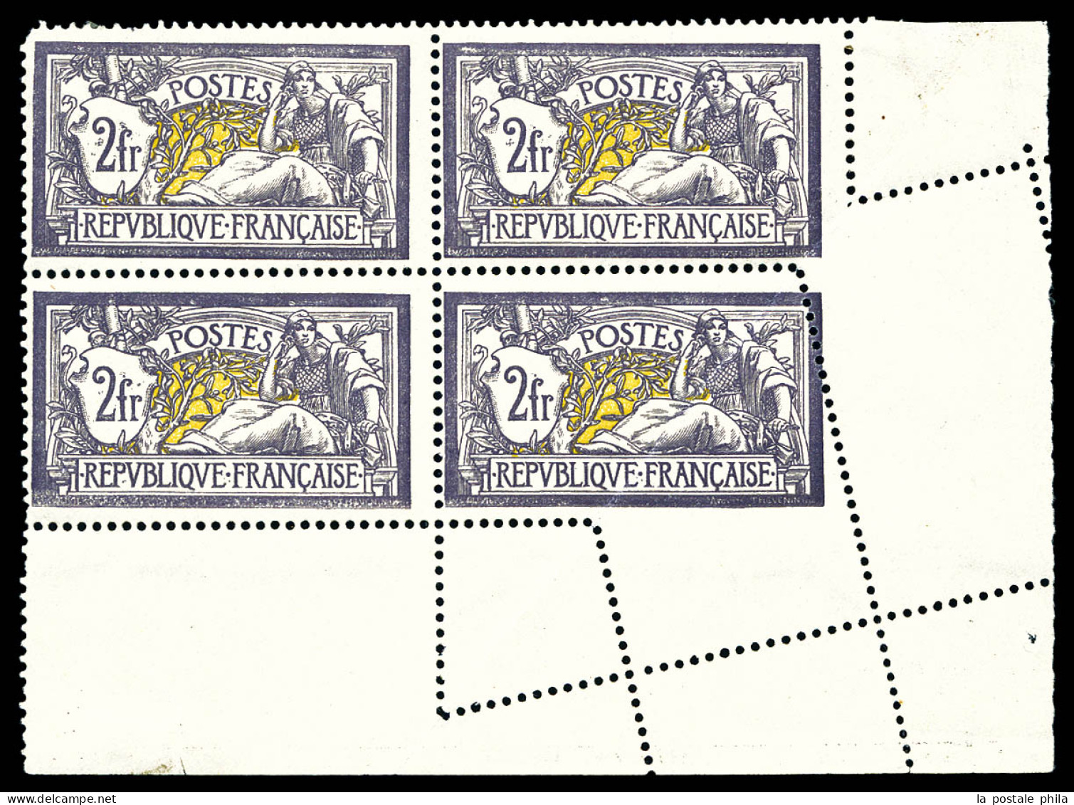 ** N°122, 2F Violet Et Jaune: Spectaculaire Variété De Piquage Oblique Par Pliage Sur Bloc De Quatre Coin De Feuille (ex - Neufs