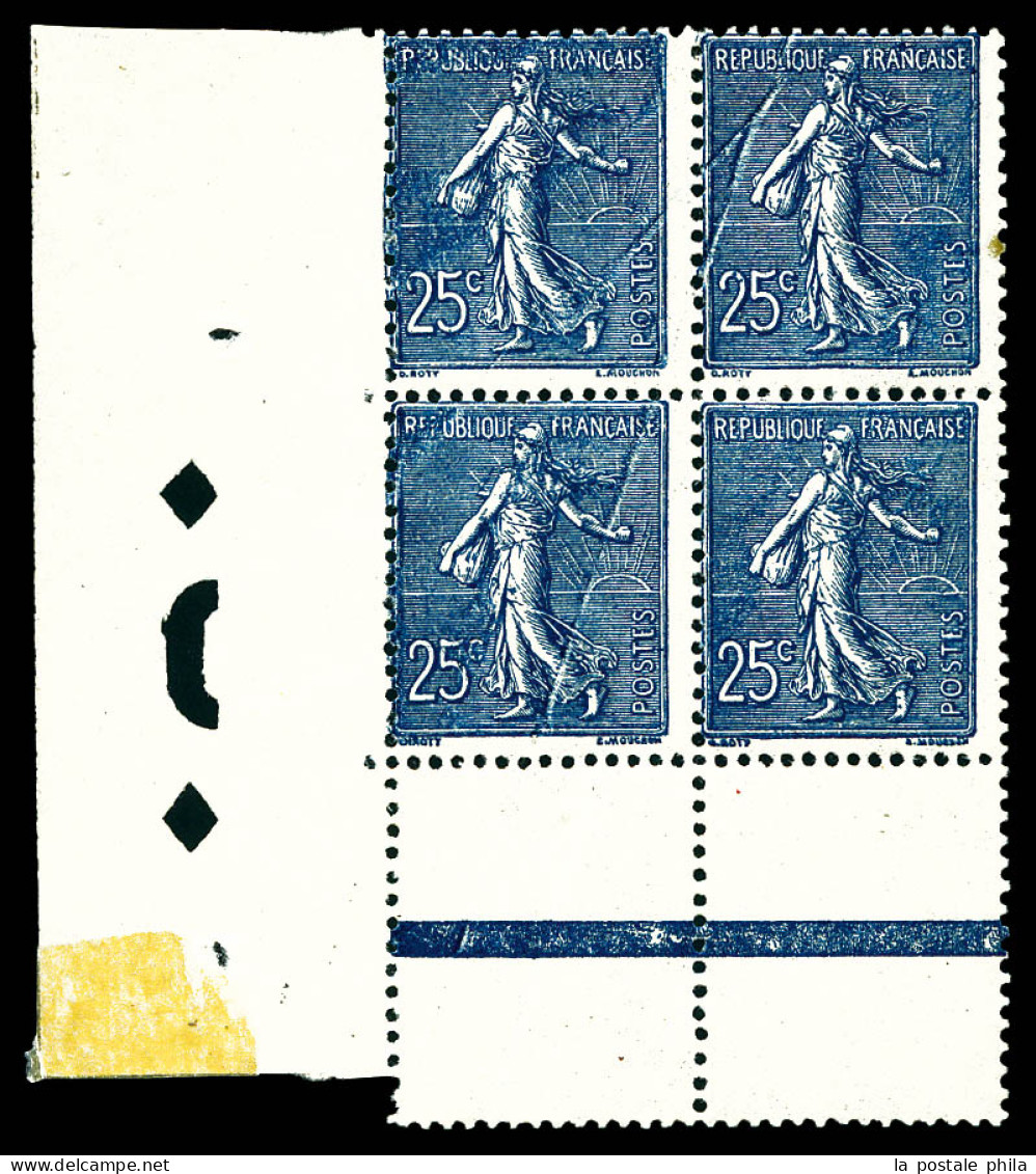 ** N°132a, 25c Semeuse Bleu Foncé, Spectaculaires Variétés De Pli Accordéon Ainsi Que De Déformation De L’impression Sur - Unused Stamps