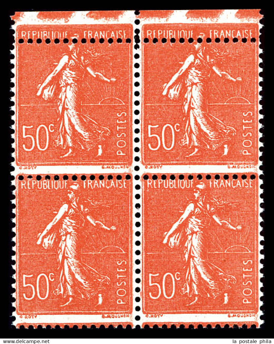 ** N°199, 50c Rouge, Piquage Décalé Sur Paire Supérieure Tenant à Normaux, TB  Qualité: ** - Unused Stamps