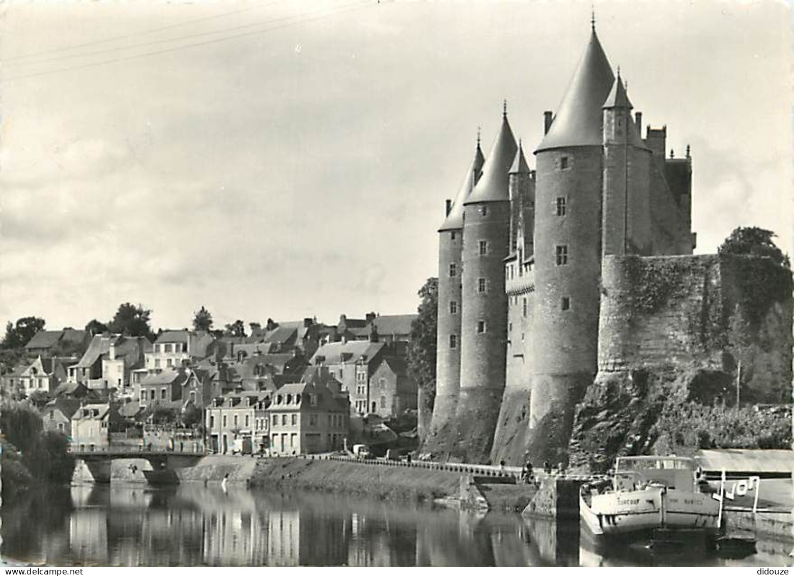 56 - Josselin -  Vue Générale Du Château Et La Ville - CPSM Grand Format - Voir Scans Recto-Verso - Josselin