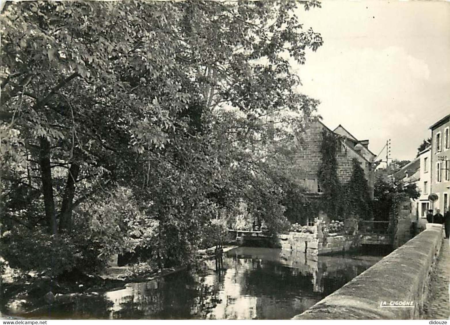 29 - Pont Aven - Bords De L'Aven - Animée - CPSM Grand Format - Voir Scans Recto-Verso - Pont Aven