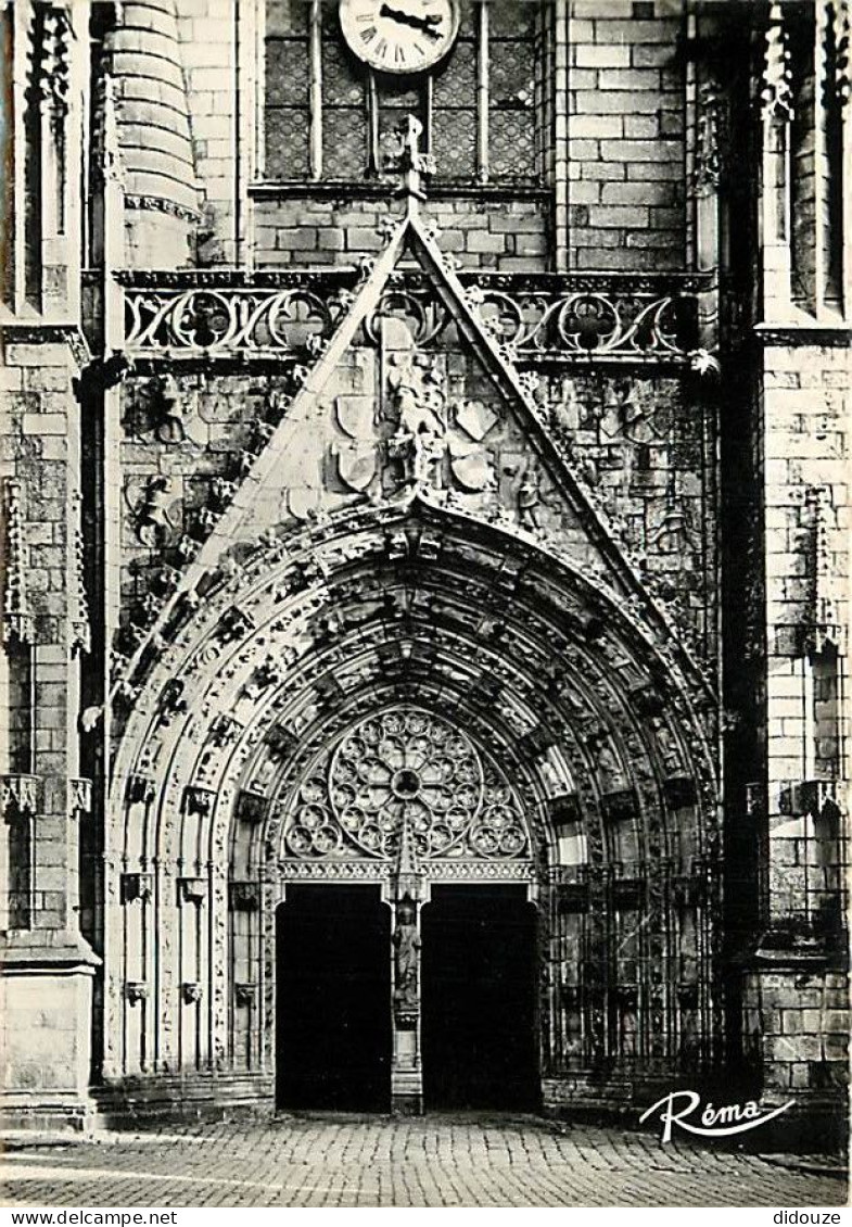 29 - Quimper - Le Porche De La Cathédrale - Mention Photographie Véritable - CPSM Grand Format - Carte Neuve - Voir Scan - Quimper