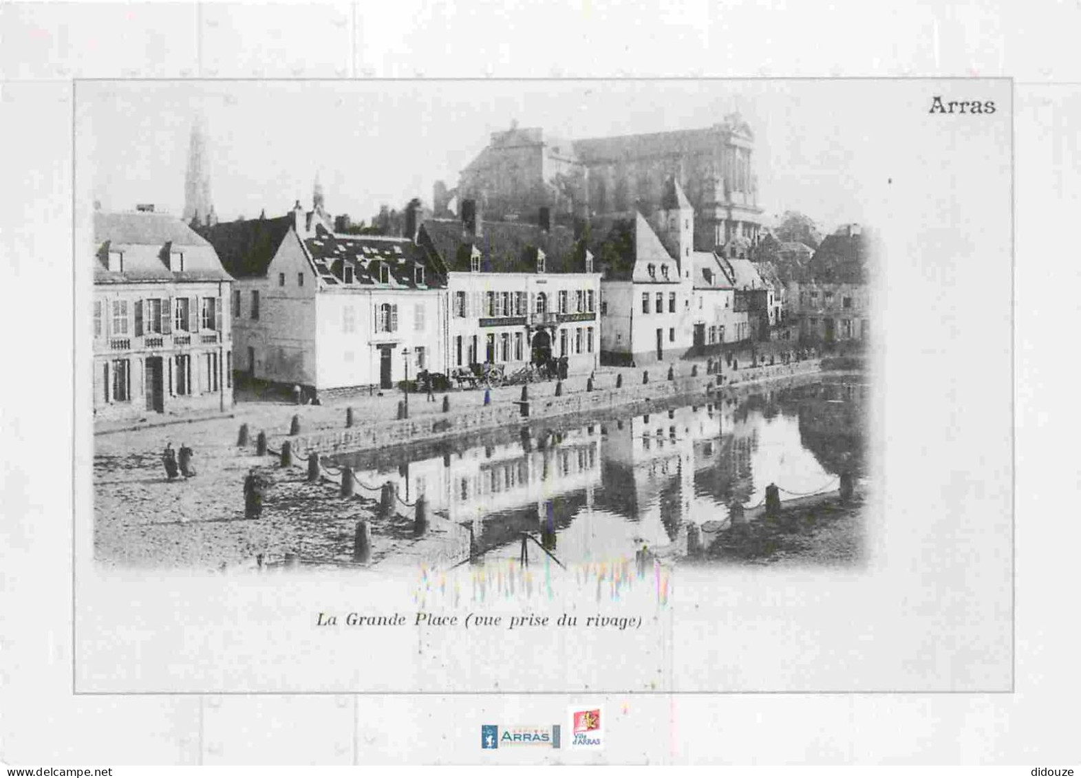 62 - Arras - La Grande Place - Vue Prise Du Rivage - Reproduction CPA - CPM - Voir Scans Recto-Verso - Arras