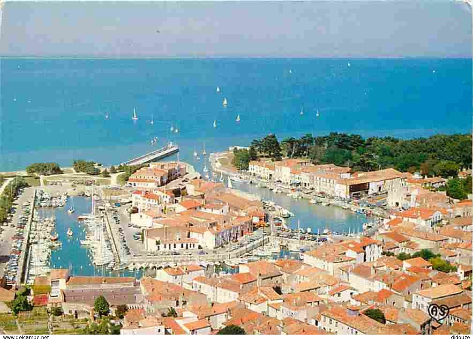 17 - Ile De Ré - Saint Martin De Ré - Vue Générale Aérienne Du Port - CPM - Voir Scans Recto-Verso - Saint-Martin-de-Ré