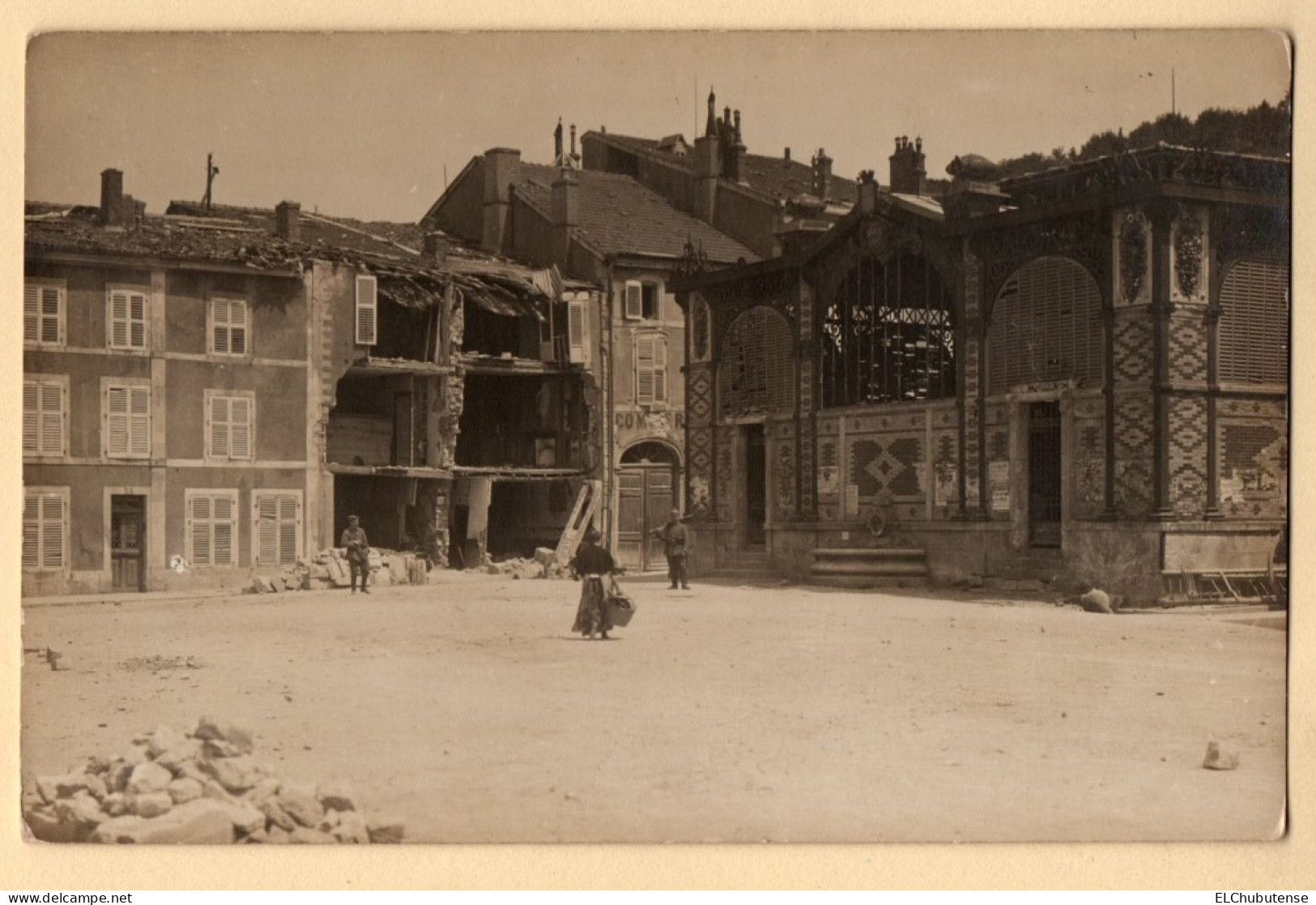 Cpa Photo Animée Civil Soldats Quartier Des Halles - Commerce - Saint-Mihiel Meuse Guerre 14-18 WW1 - Saint Mihiel