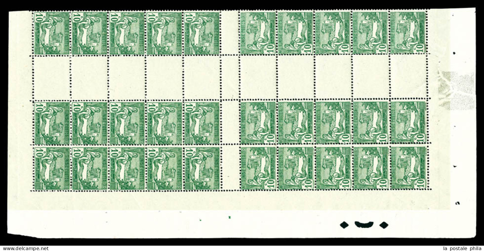 ** Carnets N°76-C1, Type Dougga, 10c Vert, Bloc De 30 Timbres Provenant D'une Feuille Ayant Servi à La Fabrication De Ca - Neufs