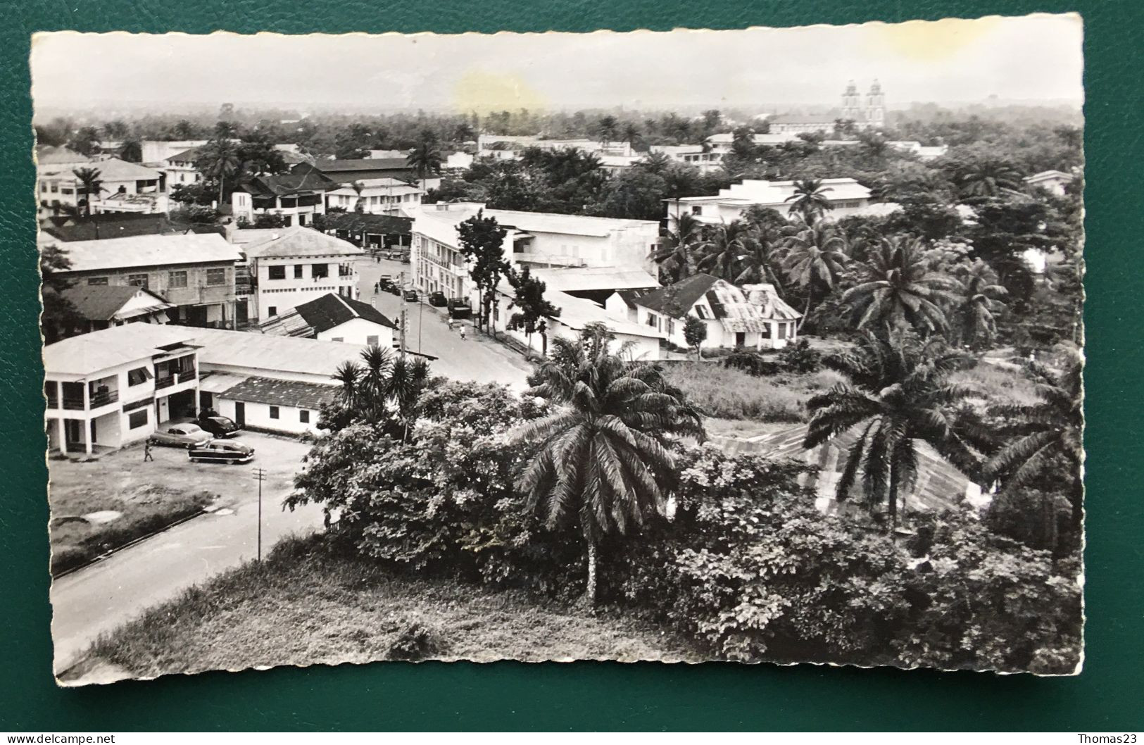 Douala, Quartier Akwa, Lib "Au Messager", N° 1561 - Cameroun