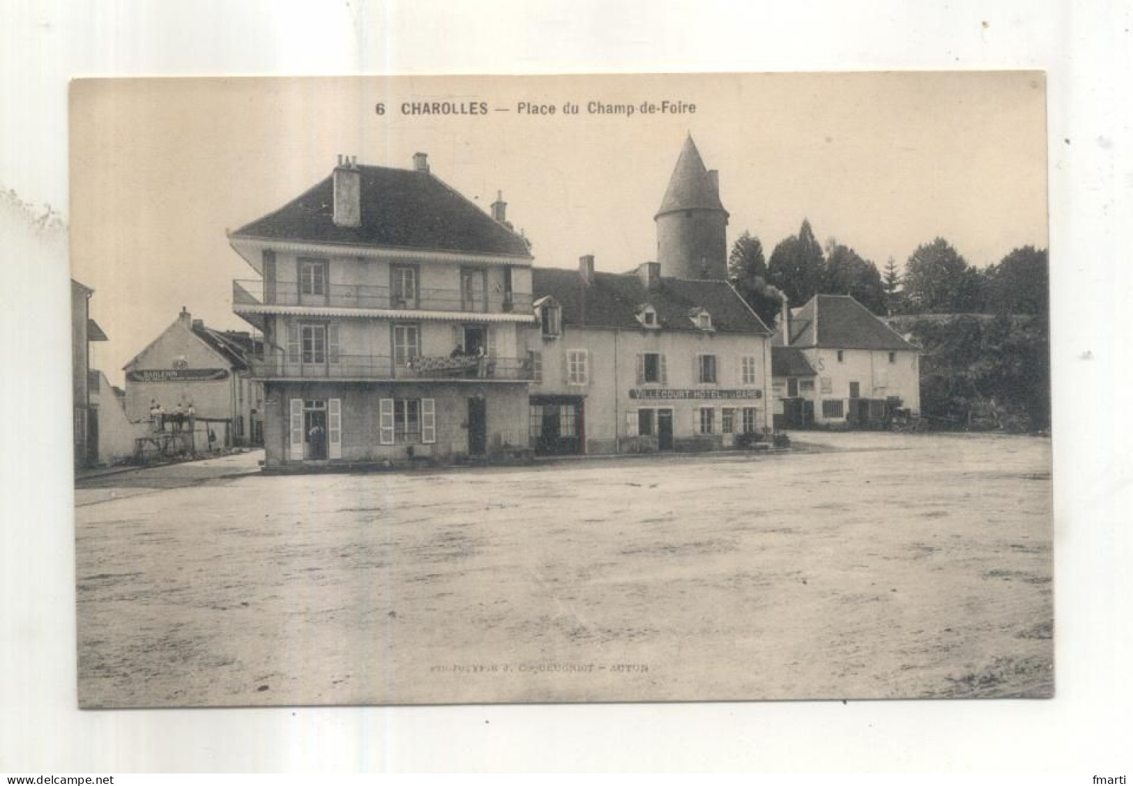 6. Charolles, Place Du Champ De Foire - Charolles