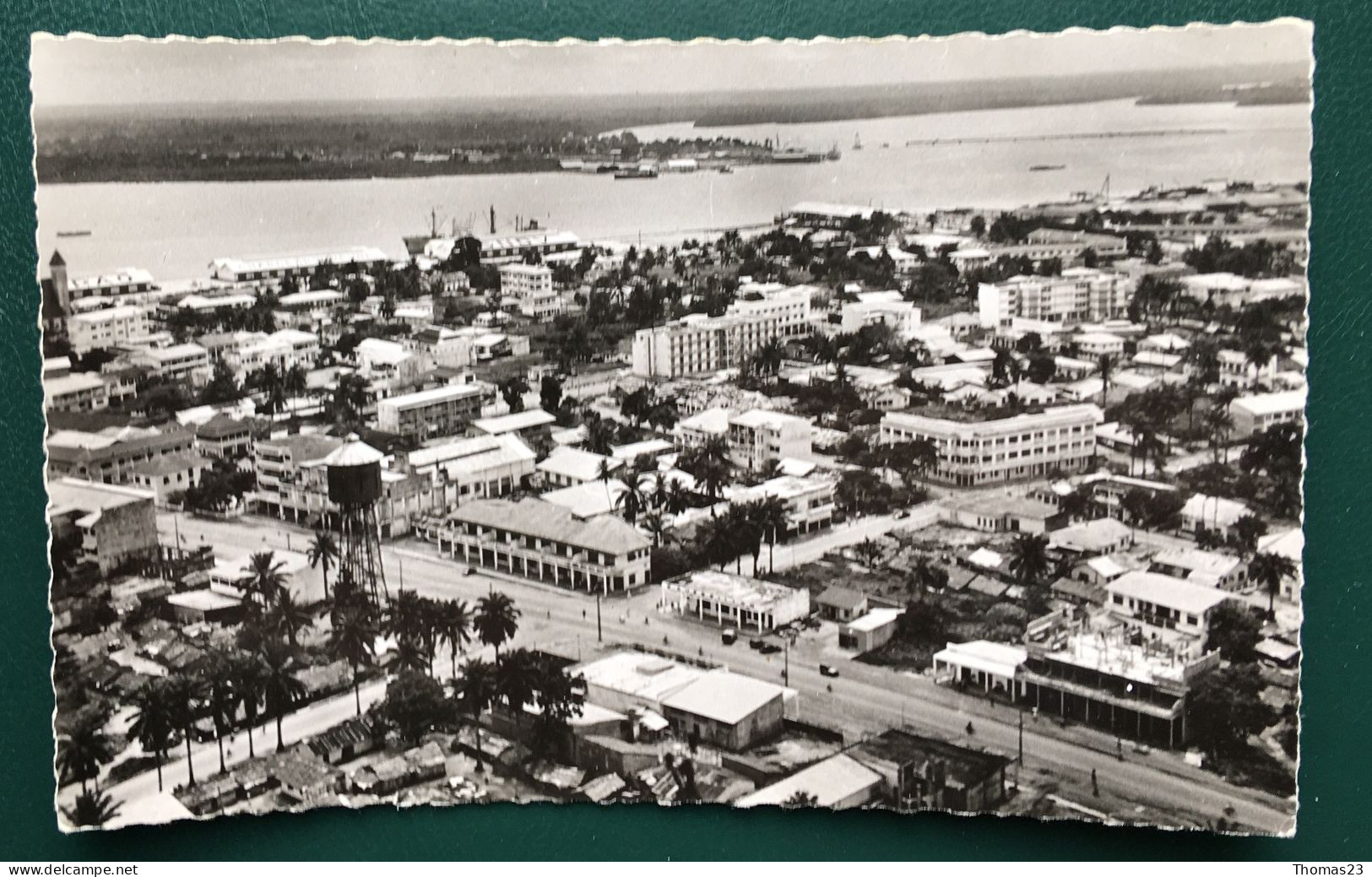 Douala, Vue Aérienne, Quartier Akwa, Lib "Au Messager", N° 1563 - Kamerun