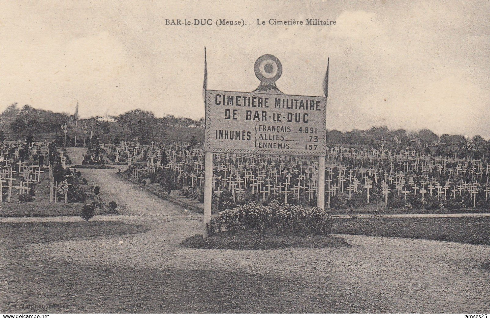 (265) CPA  Bar Le Duc  Cimetière Militaire - Bar Le Duc