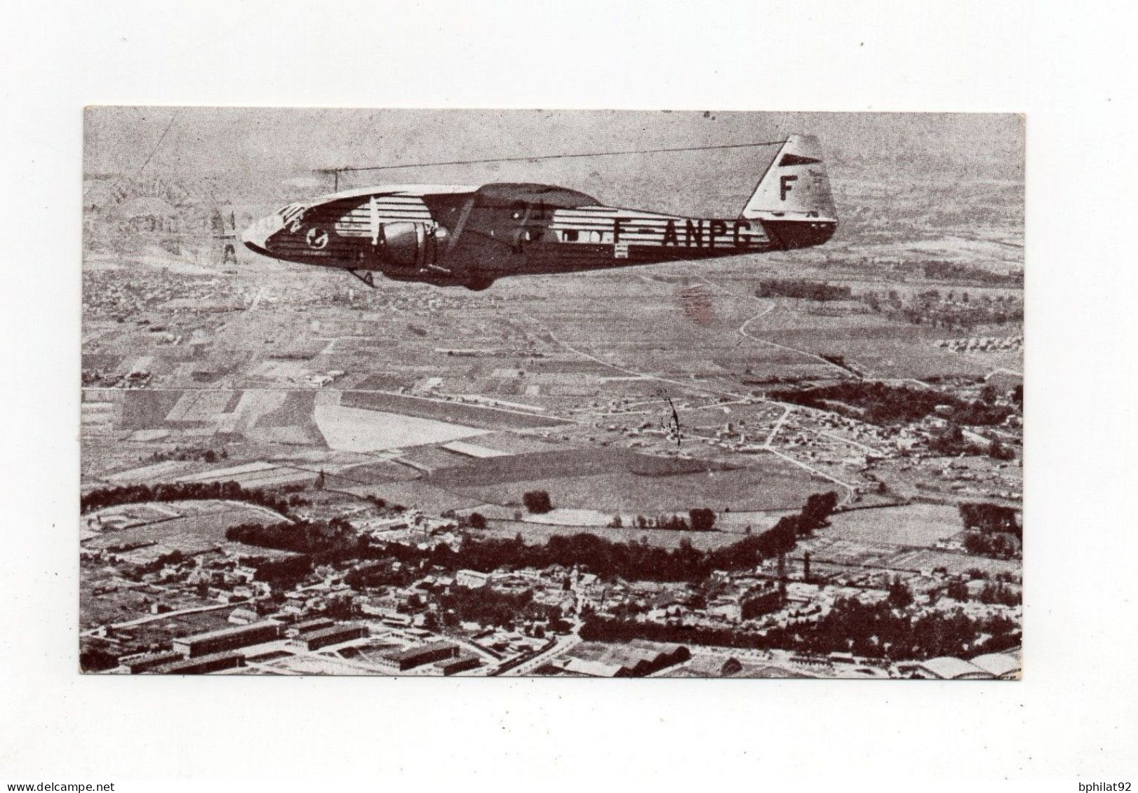 !!! URUGUAY, CARTE AIR FRANCE PAR AVION DE MONTEVIDEO POUR PARIS DU 27/12/1936. CARTE RARE - Uruguay