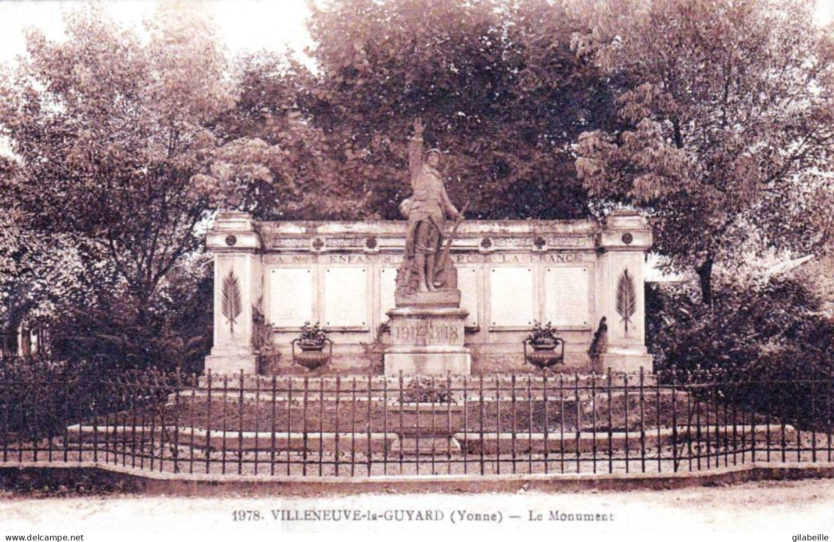 89 - Yonne -  VILLENEUVE La GUYARD -   Le Monument Aux Morts - Villeneuve-la-Guyard