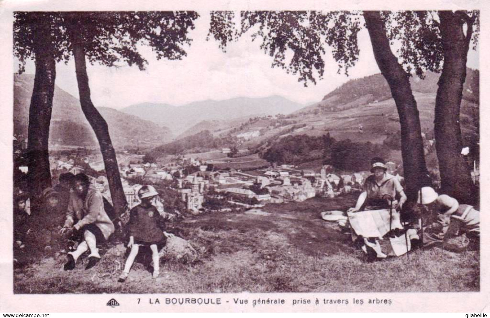 63 - Puy De Dome -  LA BOURBOULE -  Vue Generale Prise A Travers Les Arbres - La Bourboule