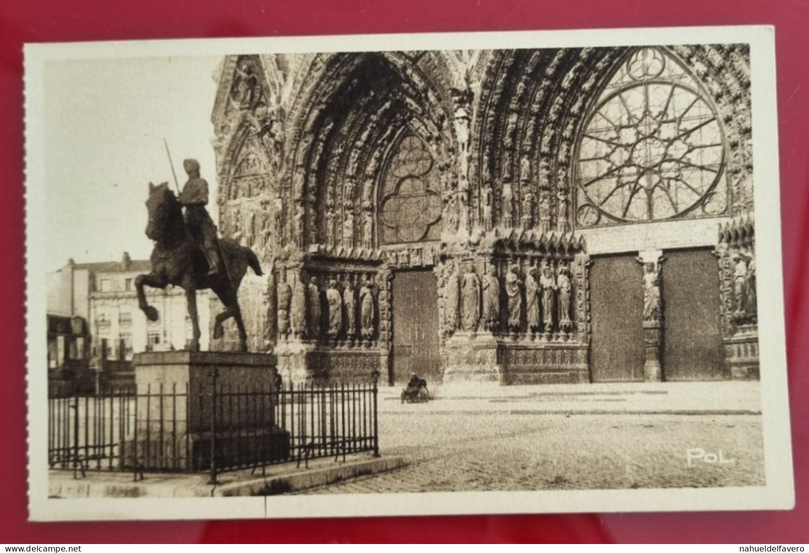 CPA Non Circulée - FRANCE - REIMS - "La Ville Renaissante" - Portail De La Cathédrale Et Statue Jeanne D'Arc - Reims