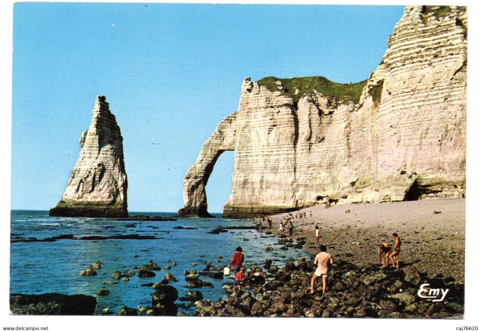 étretat , L'aiguille Et La Porte D'aval - Etretat