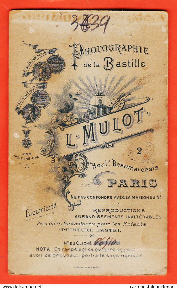 10070 / ⭐ Photo CDV 1890s PARIS XI ◉ Bébé Fillette Assis ◉ Photographie De La Bastille L MULOT 2 Boulevard BEAUMARCHAIS  - Anonymous Persons