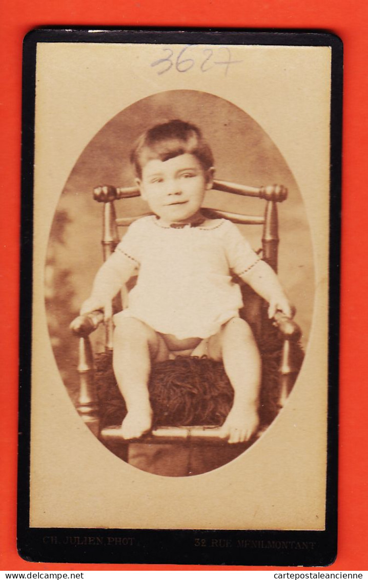 10060 / ⭐ Photo CDV 1890s PARIS XX ◉ Bébé Assis Sur Petite Chaise ◉ Photographie Charles JULIEN 32 Rue MENILMONTANT - Anonymous Persons