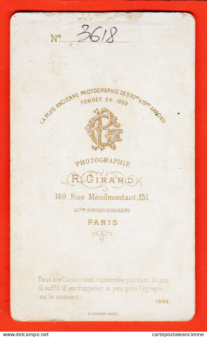 10110 / ⭐ ◉ (•◡•) Photo CDV Datée 1892 PARIS XX ◉ Fillette Sur Chaise Henri IV ◉ R. GIRARD Photographe  Rue MENILMONTANT - Anonymous Persons