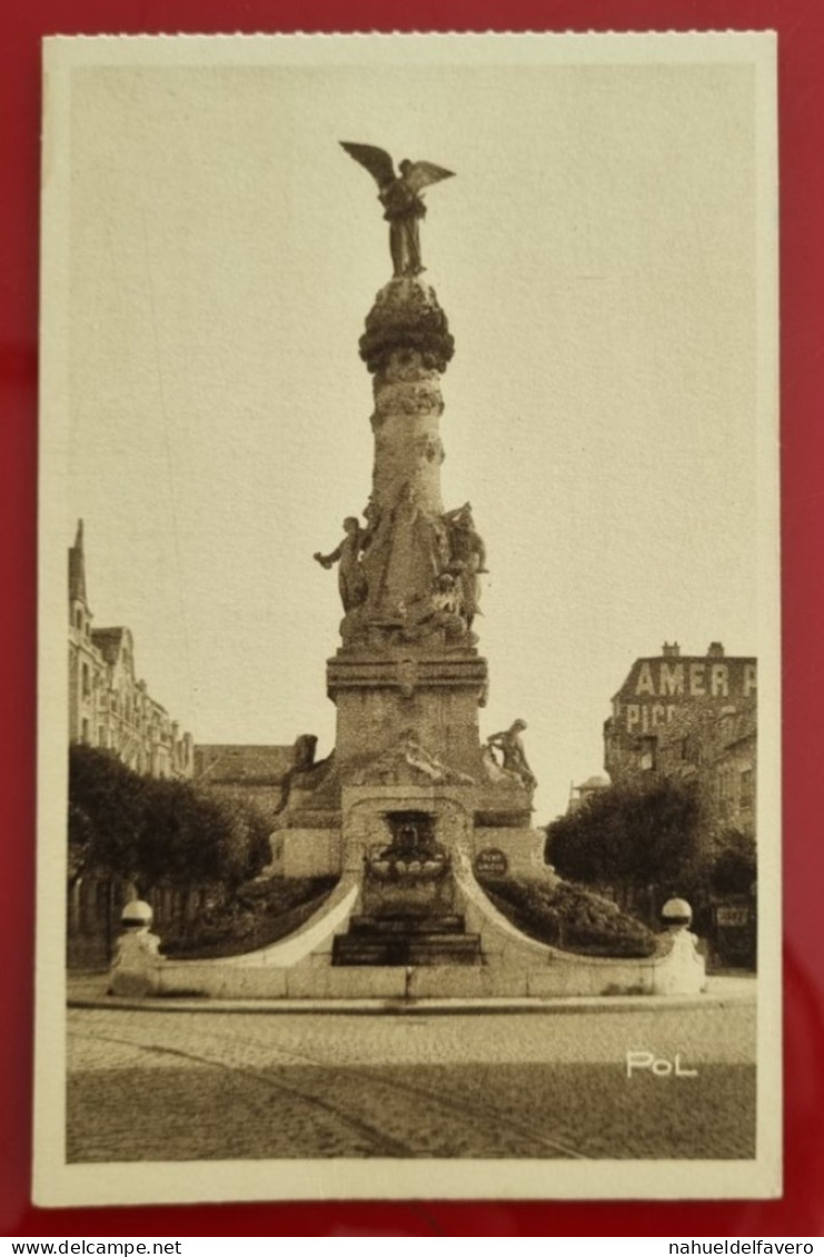 CPA Non Circulée - FRANCE - REIMS - "La Ville Renaissante" - Place D'Erlon, Fontain Subé - Reims