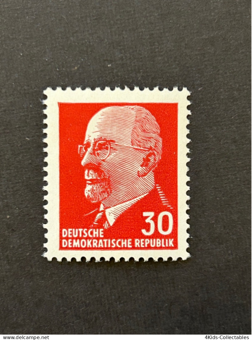 GERMANY DDR Michel #935 MNH** (Inverted WMK) - Neufs