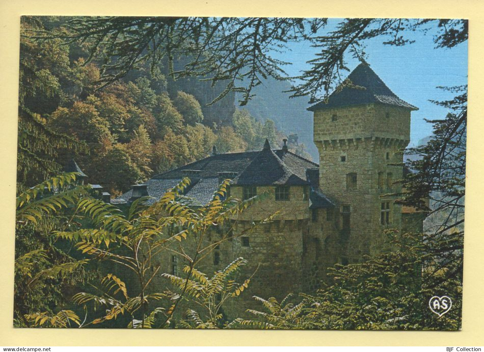 48. Légende Du Château De La CAZE / Carte Toilée (voir Scan Recto/verso) - Gorges Du Tarn