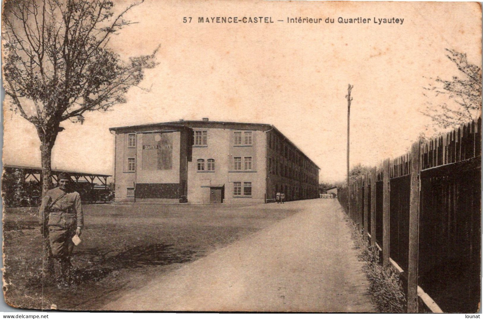 MAYENCE - Intérieur Du Quartier Lyautey (en L'état : Bord Gauche) Militaire Caserne - Mainz