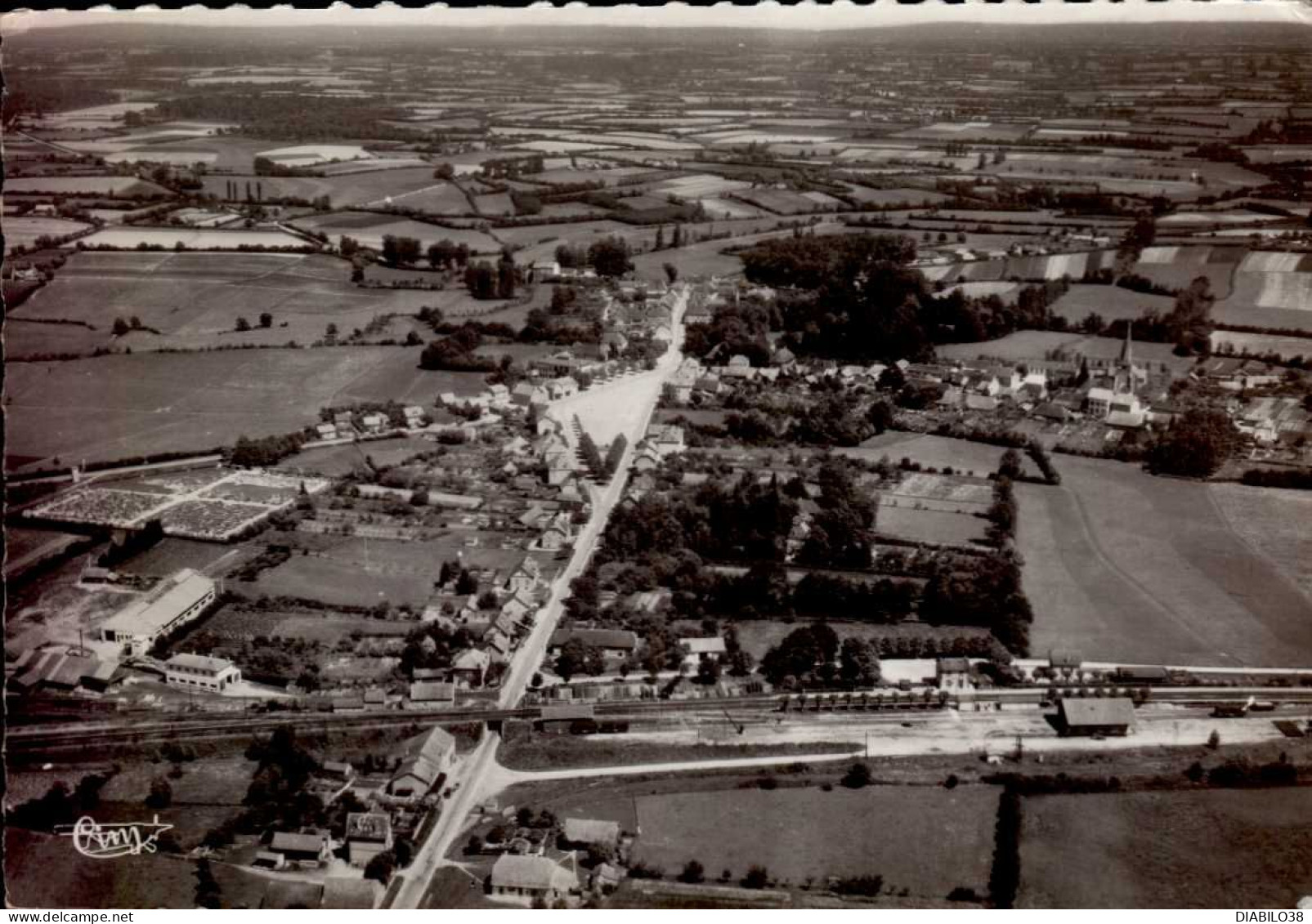 MERVANS   ( SAONE ET LOIRE )   VUE GENERALE AERIENNE - Andere & Zonder Classificatie