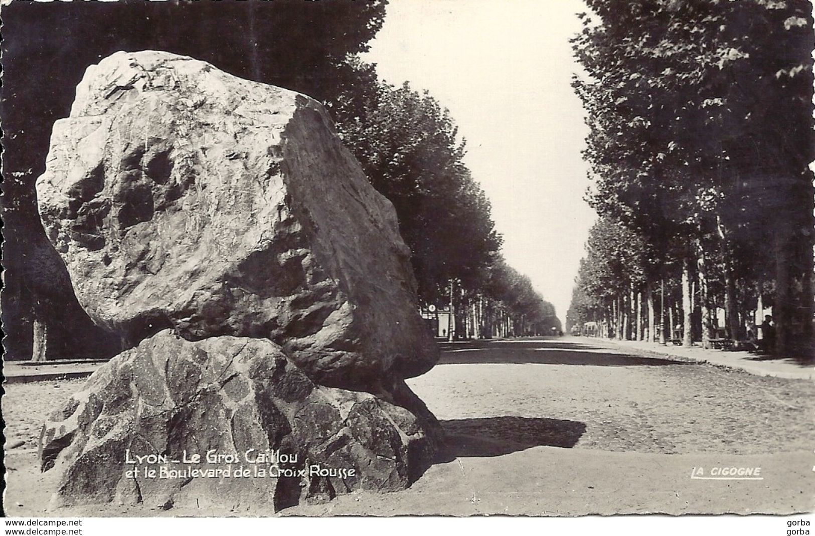 *CPA - 69 - LYON - 4ème - Le Gros Caillou Et Le Boulevard De La Croix-Rousse - Lyon 4