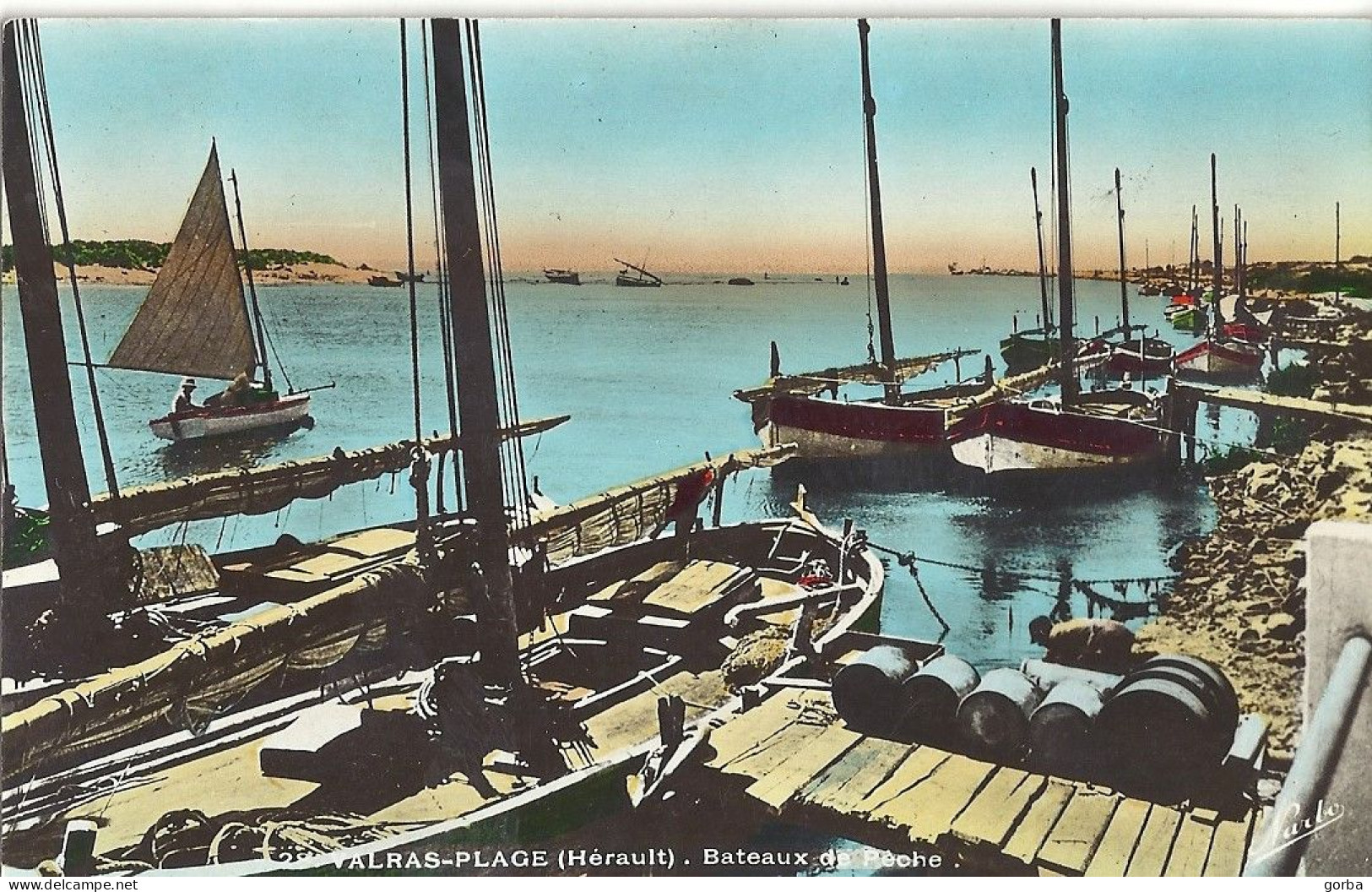 *CPA - 34 - VALRAS-PLAGE -  Bateaux De Pêche Sur Les Rives De L'Orb - Colorisé - - Otros & Sin Clasificación