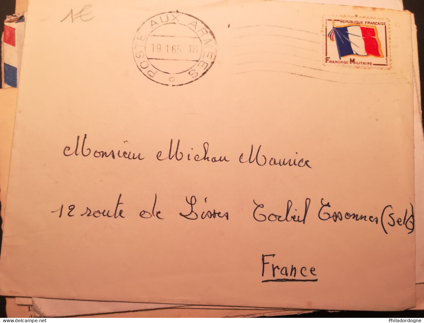 France - Lot de 75 documents en FM périodes diverses à trier - poids 286 grammes