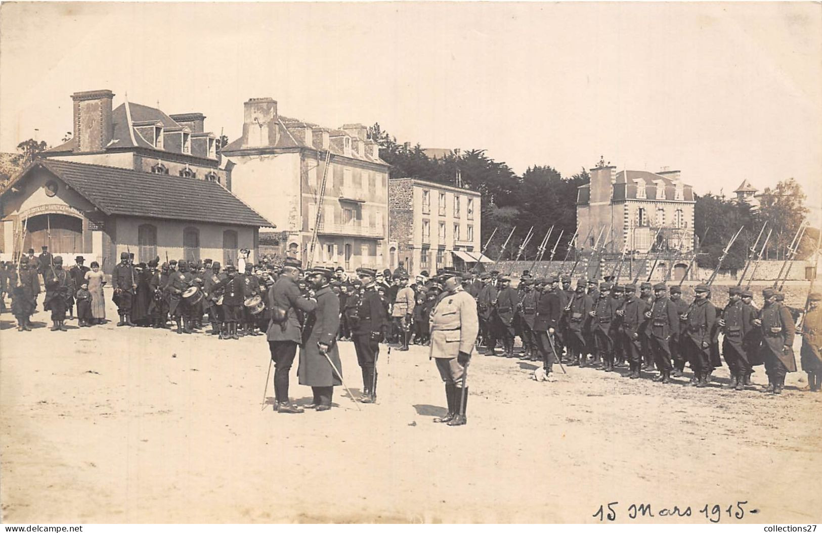 22-SAINT-QUAY-PORTRIEUX- CARTE-PHOTO- DECORATION MILITAIRE D'UN ADJUDANT - Saint-Quay-Portrieux