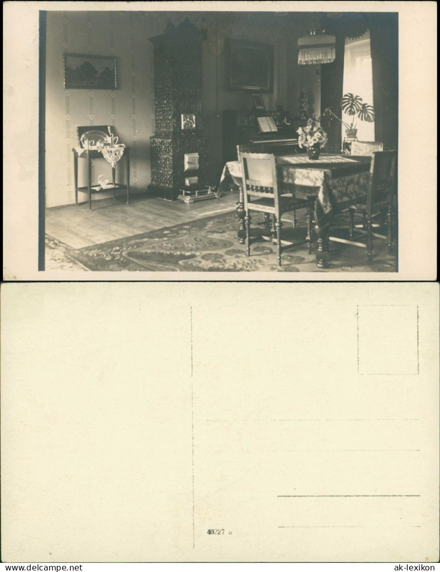 Wohnungen, Zimmer Innenansichten Kachelofen Wohnzimmer 1919 Privatfoto - Zonder Classificatie