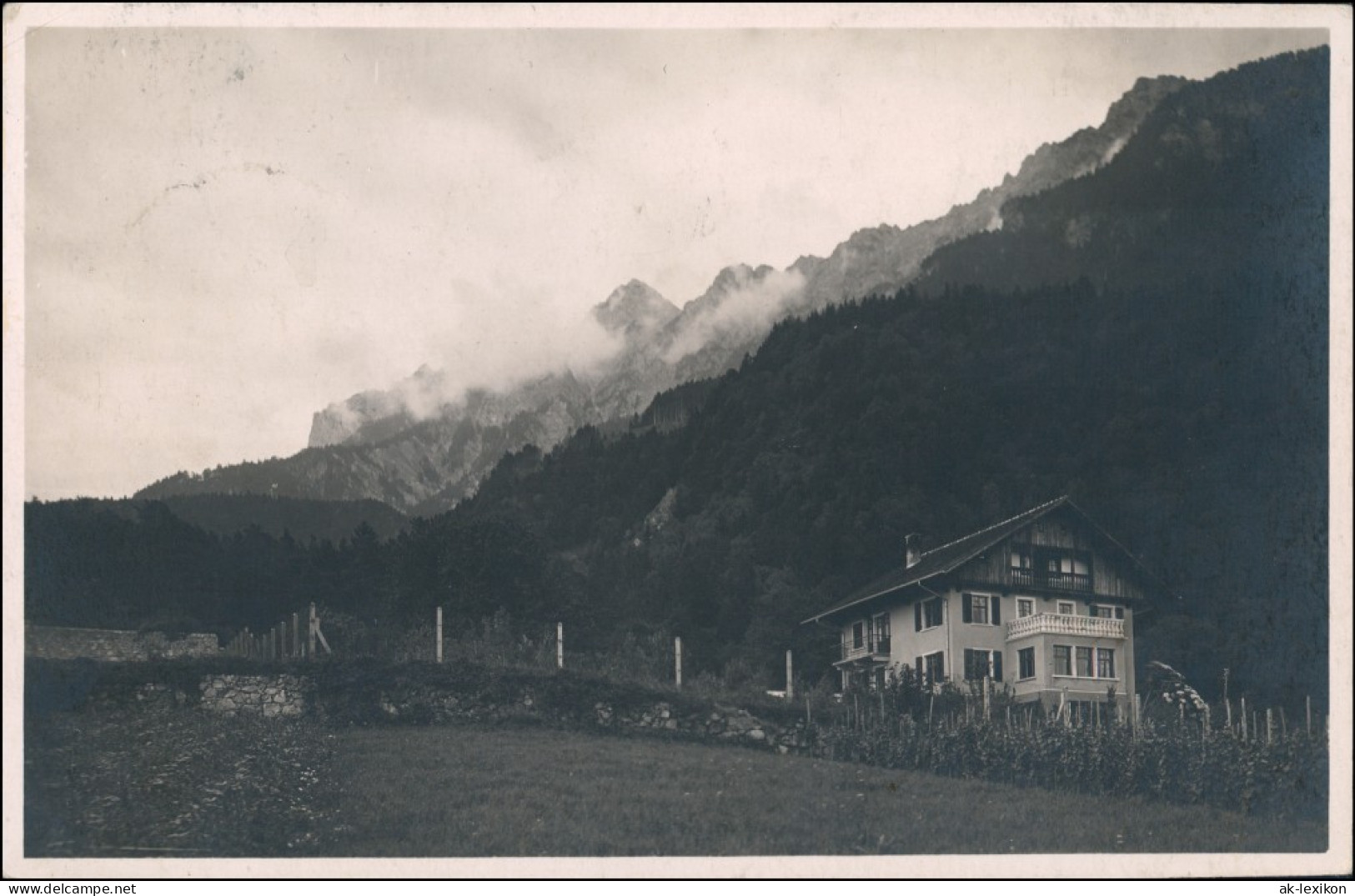 Foto  Haus In Den Bergen Mit Reben 1924 Privatfoto  Gelaufen Nach Hamburg - Te Identificeren