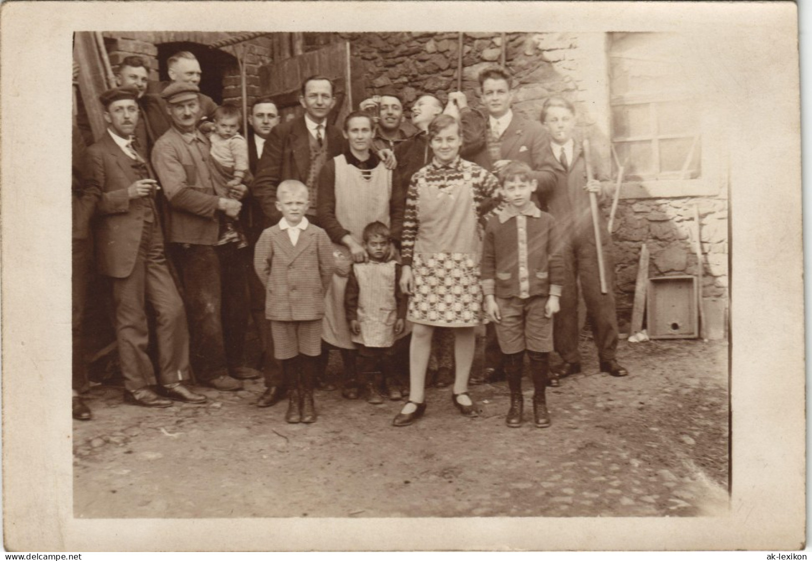 Foto  Menschen / Soziales Leben - Arbeiter Gruppe 1928 Privatfoto - Ohne Zuordnung