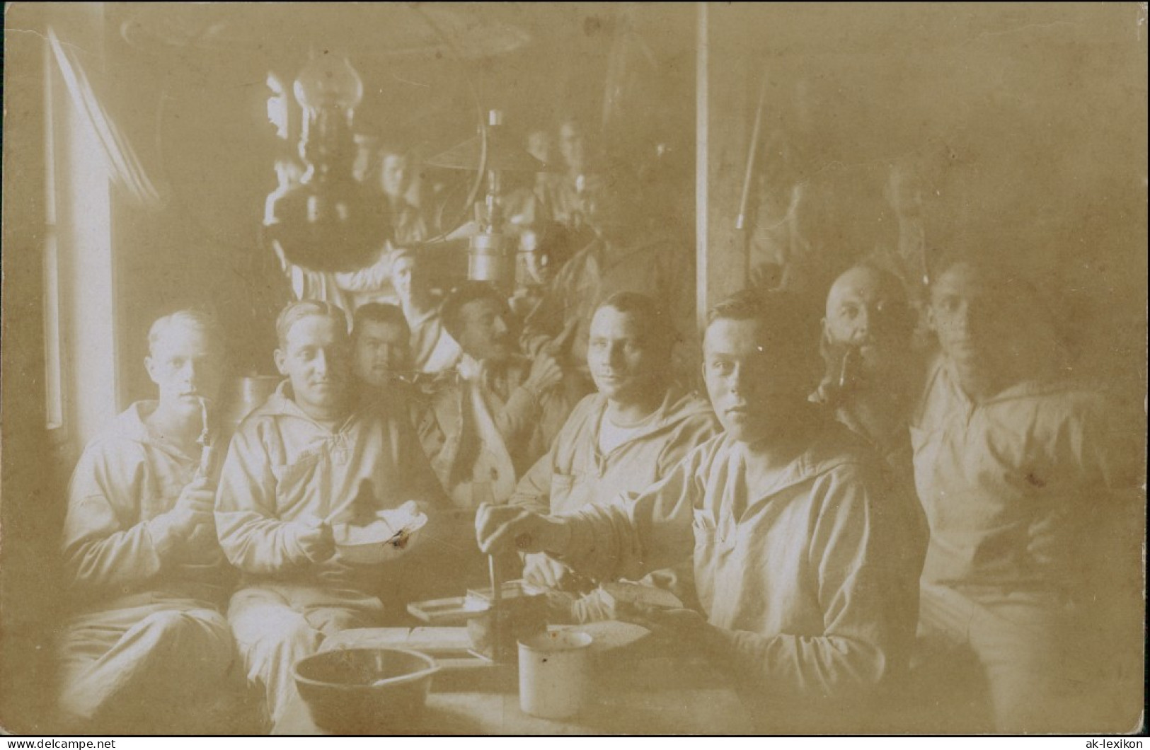 Militär  1.WK (Erster Weltkrieg) Soldaten Im Unterstand 1916 Privatfoto - Guerre 1914-18