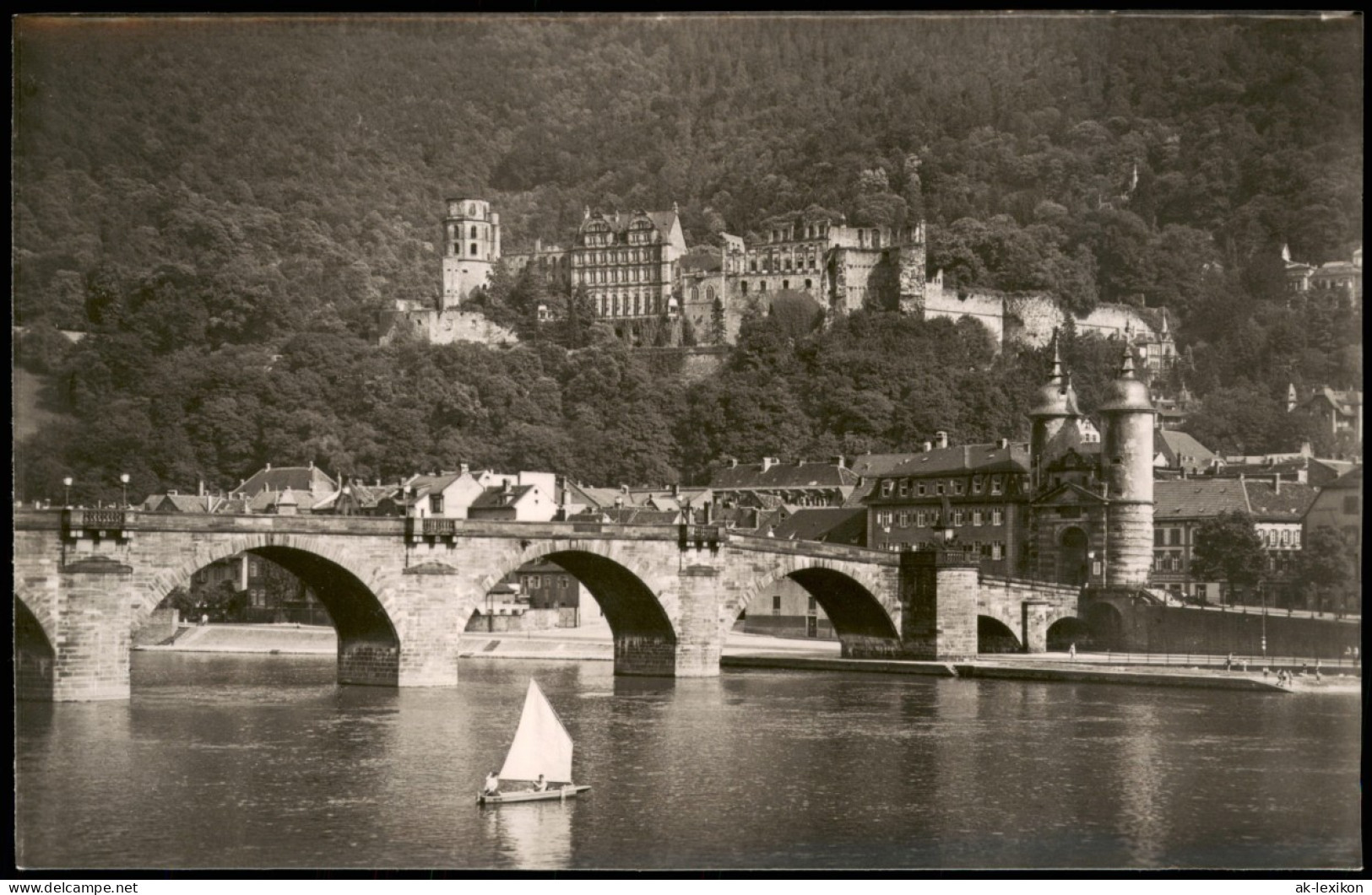 Heidelberg Alte Neckarbrücke U. Im Hintergrund Das Schloss 1950 - Heidelberg