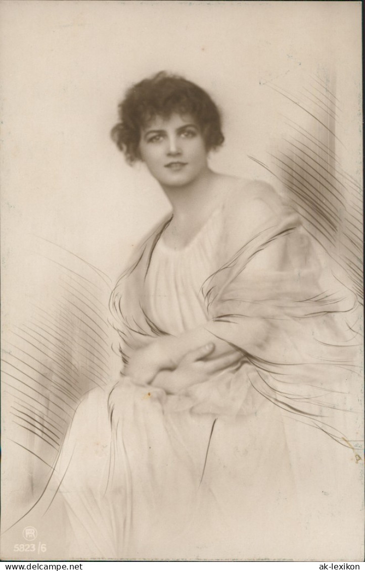 Ansichtskarte  Frau Fotokunst Fotomontage Schön 1908 - Personen