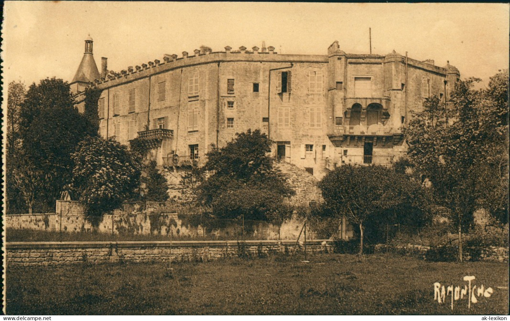 CPA Jonzac Chateau Schloß 1918 - Autres & Non Classés