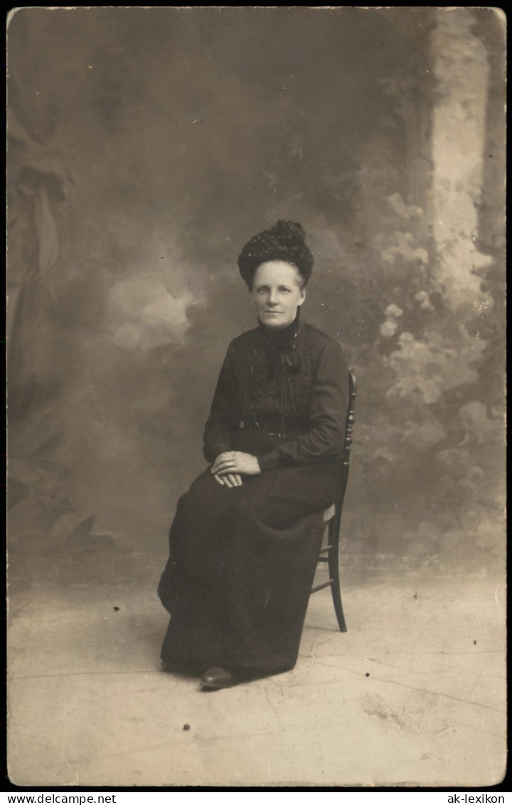 Menschen / Soziales  Frauen In Schwarzer Kleidung Atelierfoto 1913 Privatfoto - Personajes