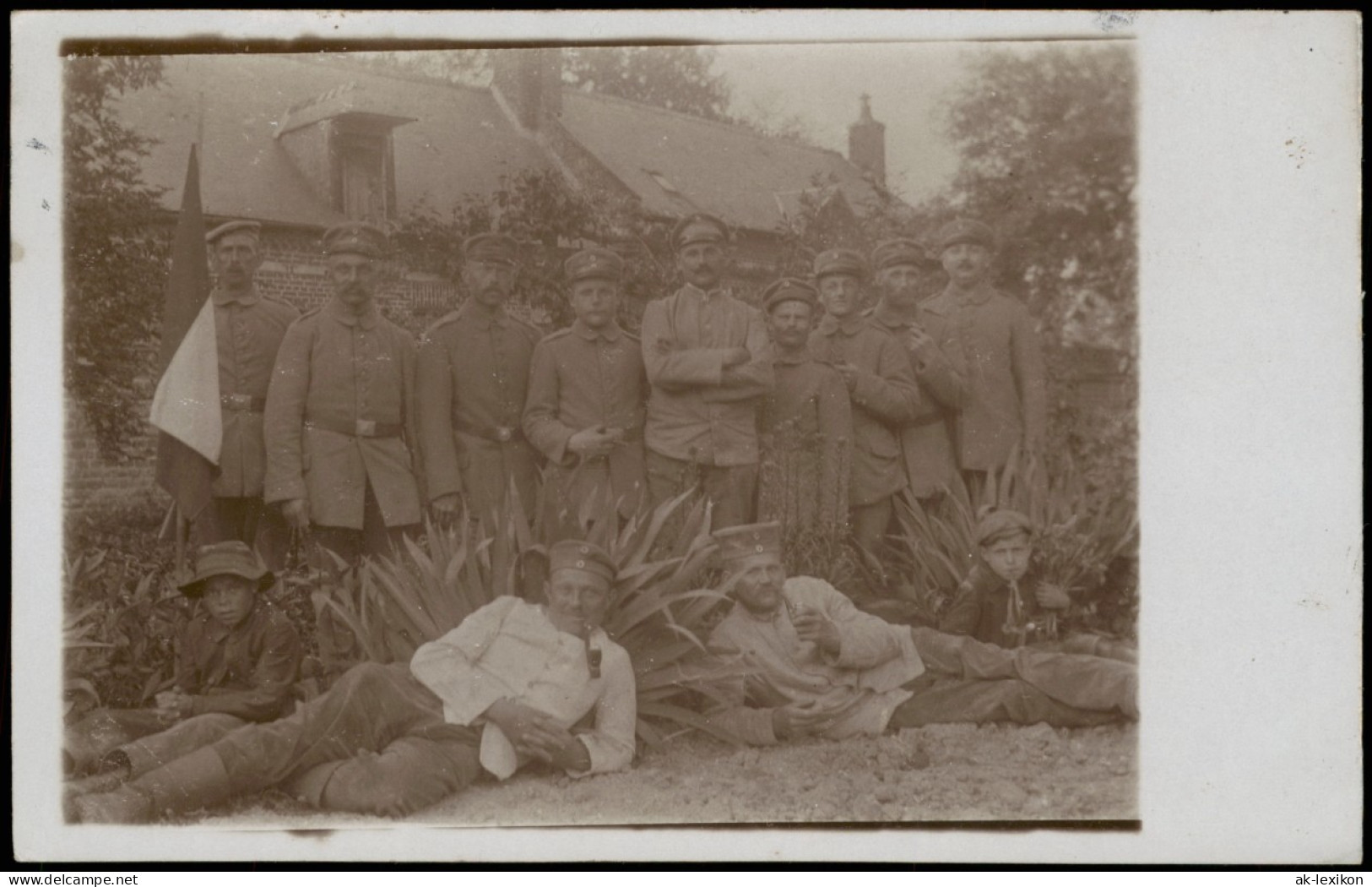 Militär/Propaganda 1.WK (Erster Weltkrieg) Soldaten Vor Haus 1916 Privatfoto - War 1914-18