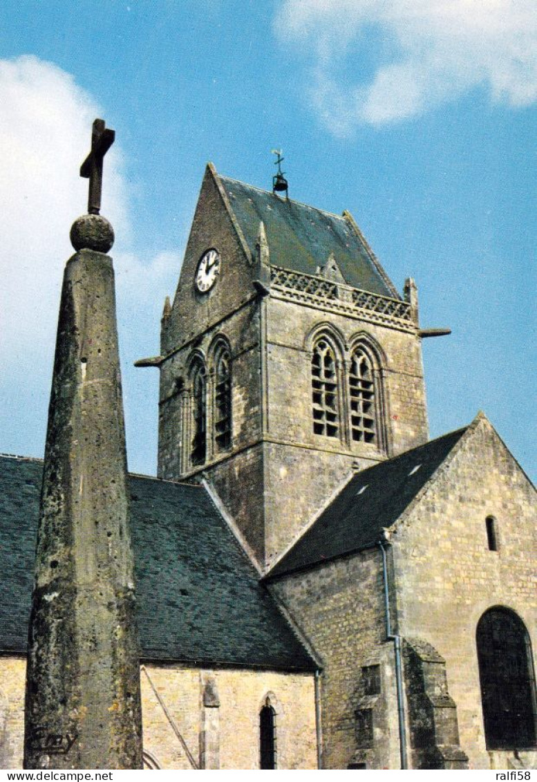 1 AK Frankreich * Die Kirche In Sainte-Mère-Église - Die Gotische Kirche Wurde Ab Dem 12. Jh. Erbaut, Departement Manche - Sainte Mère Eglise