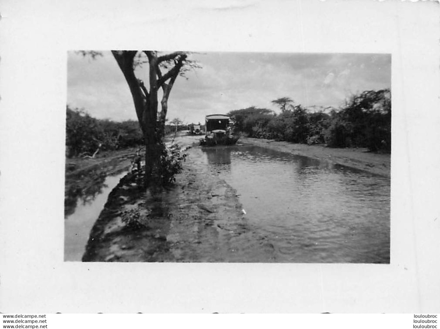 SOMALIE PISTE SOMALIENNE AVEC CAMION   ARMEE ITALIENNE  PHOTO ORIGINALE  9 X 6 CM - War, Military