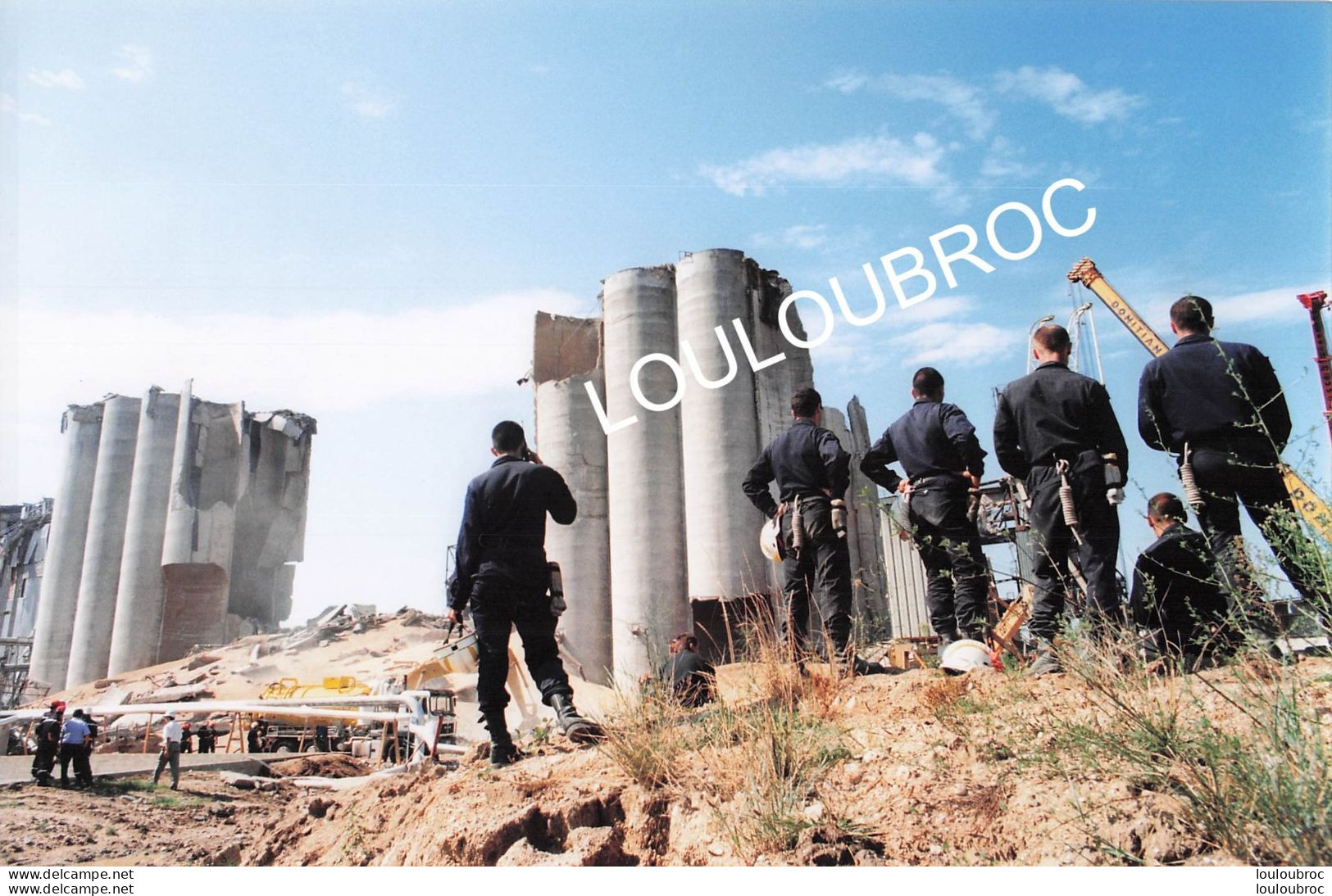 BLAYE PRES DE BORDEAUX CATASTROPHE EXPLOSION DES SILOS A GRAINS 11 MORTS 1997 PHOTO DE PRESSE AGENCE ANGELI 27X18CM R13 - Places