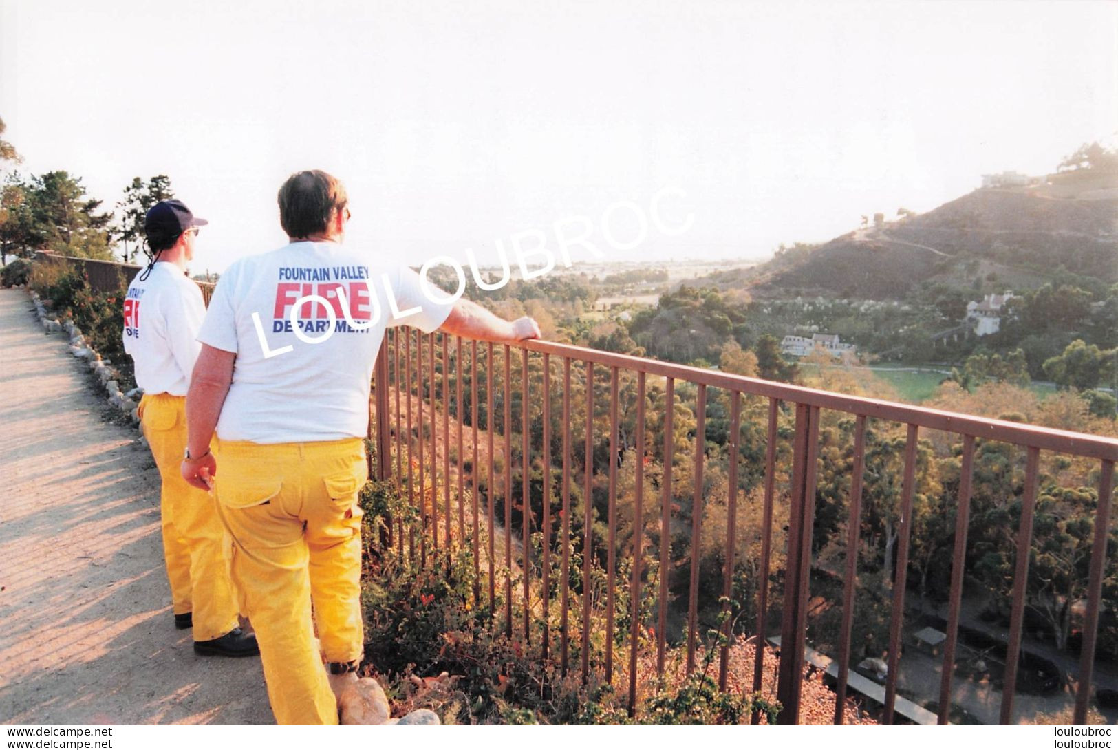 LOS ANGELES 10/1996 INCENDIE INTERVENTION DES POMPIERS PHOTO DE PRESSE AGENCE ANGELI FORMAT 27 X 18 CM R8 - Lugares