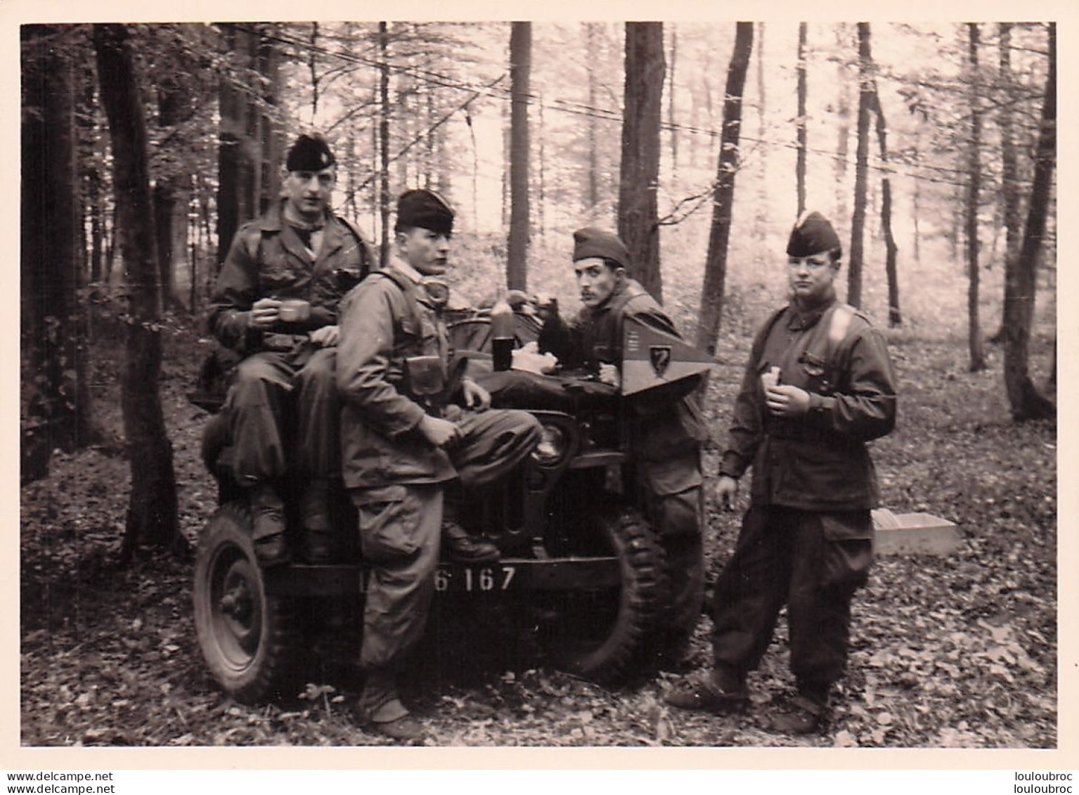 PERIODE GUERRE D'ALGERIE SOUK EL ARBA  REGIMENT DE JACQUES CHIRAC ET PIERRE LAMBERT LIMAT  PHOTO ORIGINALE 10X7CM R3 - Guerra, Militares