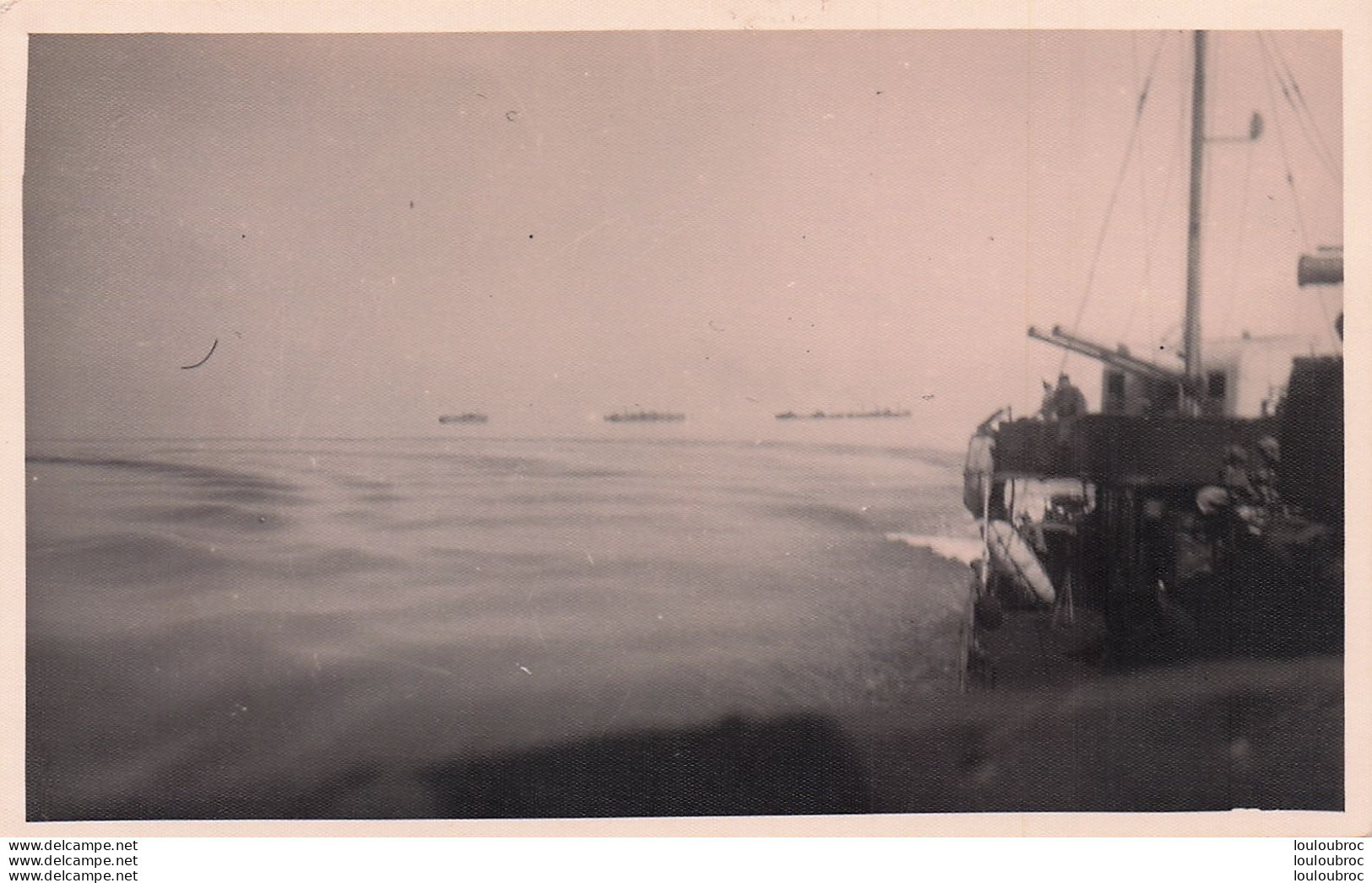 BATEAU DE GUERRE ITALIEN AVEC AFFUT DOUBLE DE 120/45  ARMEE ITALIENNE  CARTE PHOTO - Boats