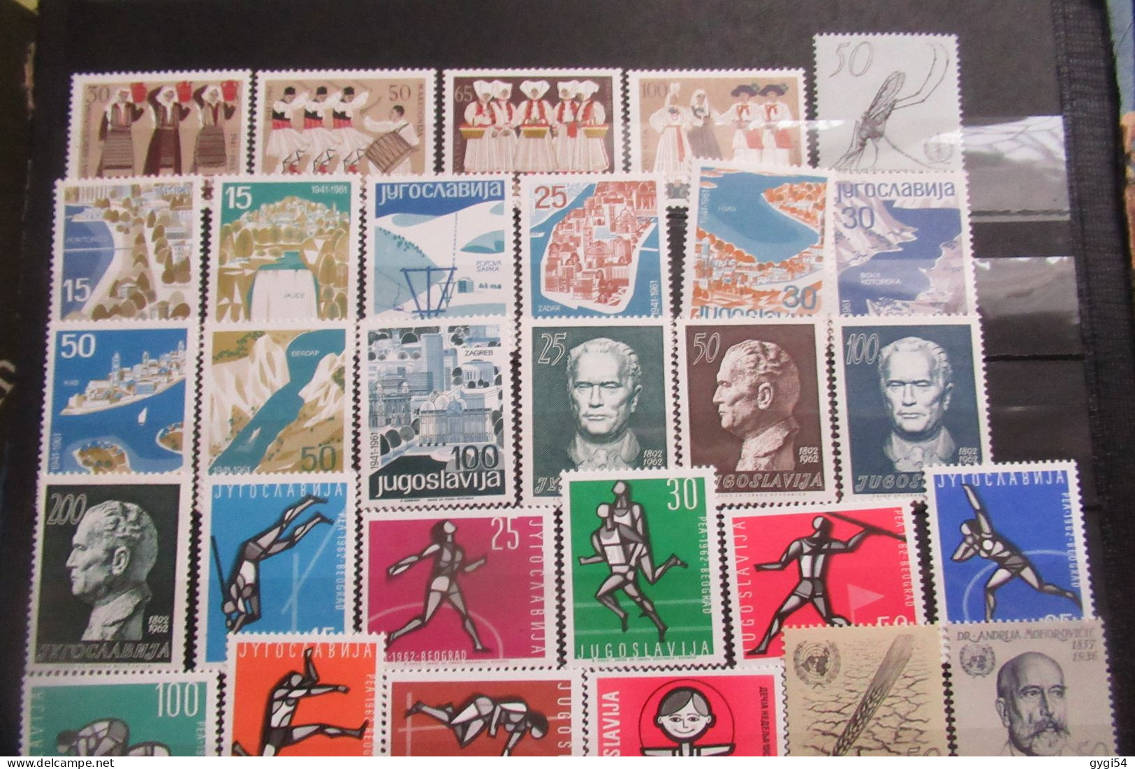 YOUGOSLAVIE   LOT  N** MNH - Collections (sans Albums)