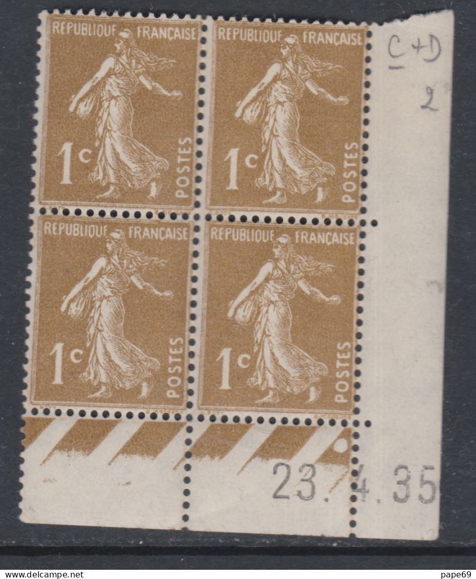 France N° 277A XX Type Semeuse : 1 C. Bistre-olive En Bloc De 4 Coin Daté Du 23 . 4 . 35, 1 Point Blanc, Sans Char. TB - 1930-1939